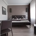 Hotel Mauritius Komfort In Der Altstadt 3*