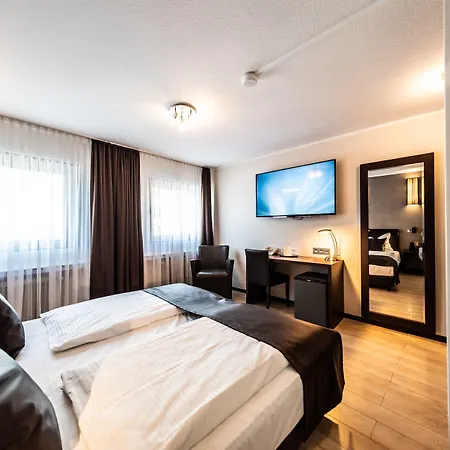 Hotel Mauritius Komfort In Der Altstadt Kolonia
