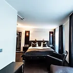 Mauritius Komfort In Der Altstadt Cologne