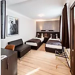Mauritius Komfort In Der Altstadt Hotel Cologne
