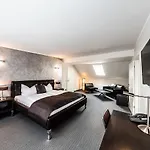 Hotel Mauritius Komfort In Der Altstadt 3*