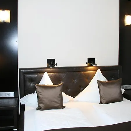 Mauritius Komfort In Der Altstadt Hotel Cologne