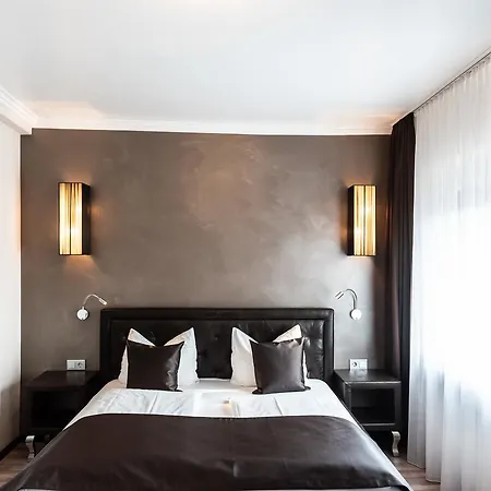 Mauritius Komfort In Der Altstadt Hotel Cologne