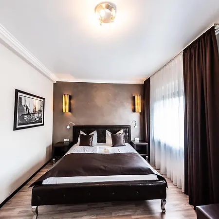 Hotel Mauritius Komfort In Der Altstadt Cologne