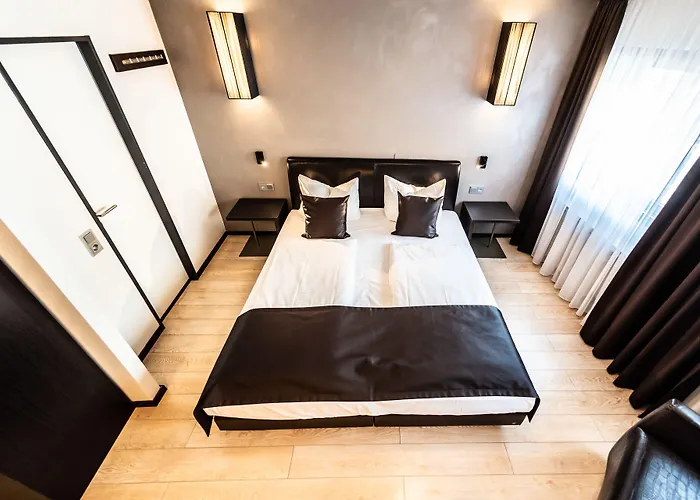 Mauritius Komfort In Der Altstadt Keulen