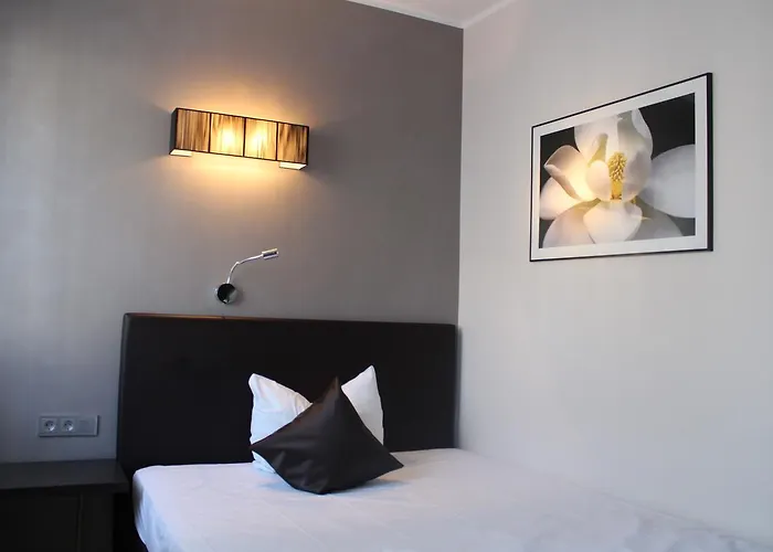 Hotel Mauritius Komfort In Der Altstadt 3*