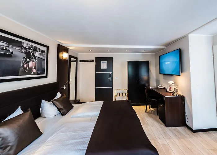 Hotel Mauritius Komfort In Der Altstadt Colonia